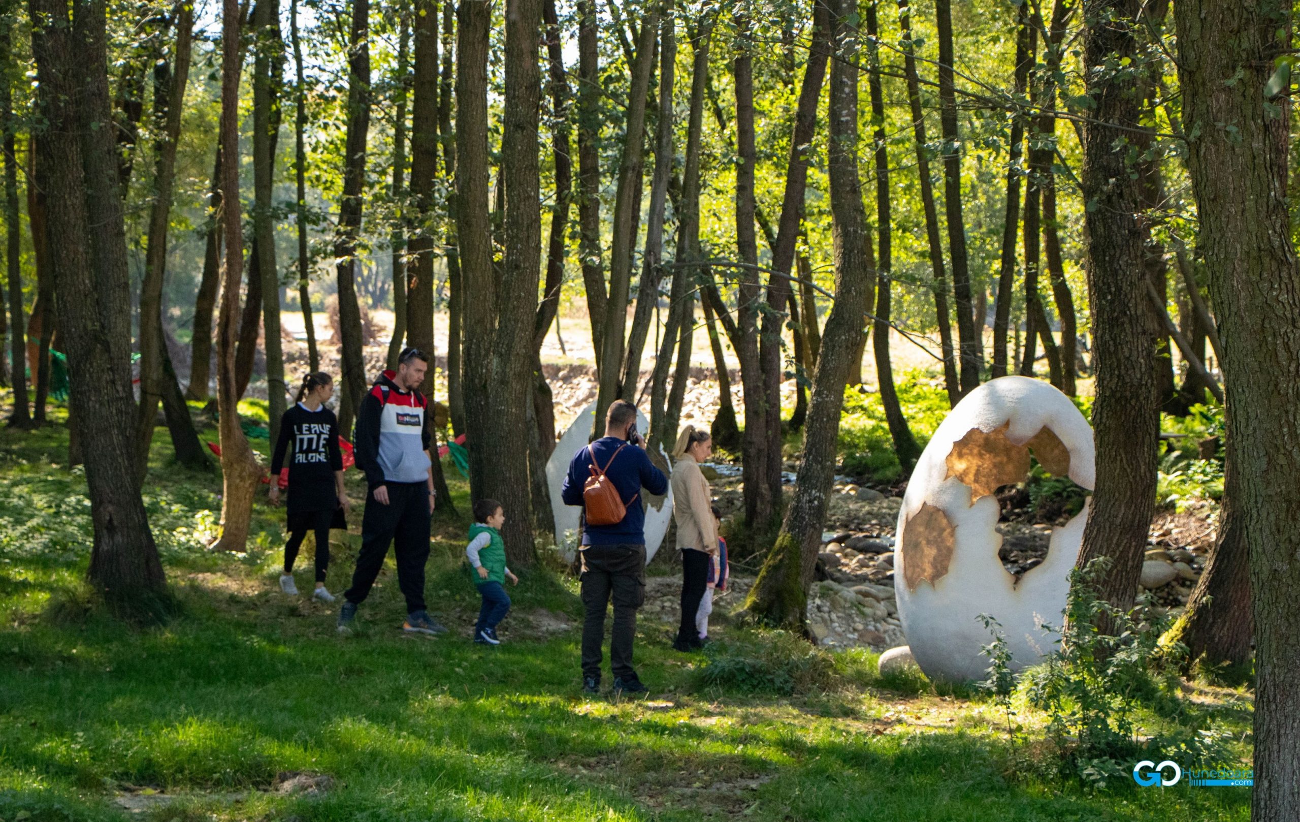 Dinosaur World Transylvania, un parc tematic complex, la poalele Retezatului