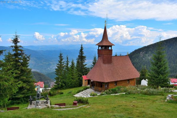 obiective turistice din judetul Hunedoara schitul straja